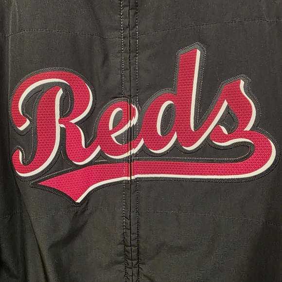 On-Field Cincinnati Reds Jacket - Picture 2 of 13